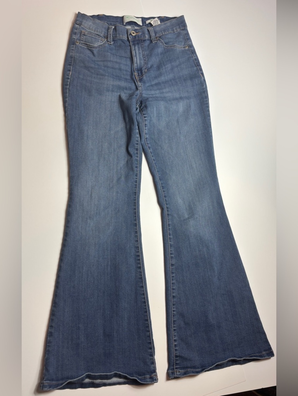 REgeneration by Celebrity Pink 
Flare Jeans - Classic High-Rise-Sz. 9